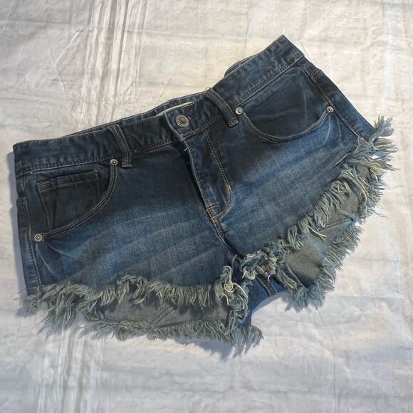 Bullhead Denim Cutoffs 5 - Picture 1 of 4